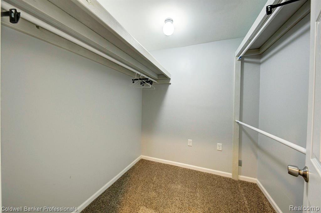 709 RICHARD Street, Holly, MI 48442 — Photo 25