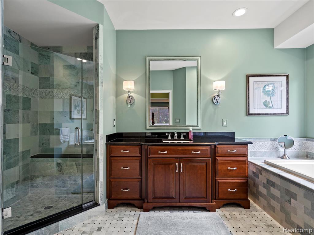 47215 Robins Nest Drive, Utica, MI 48315 — Photo 32
