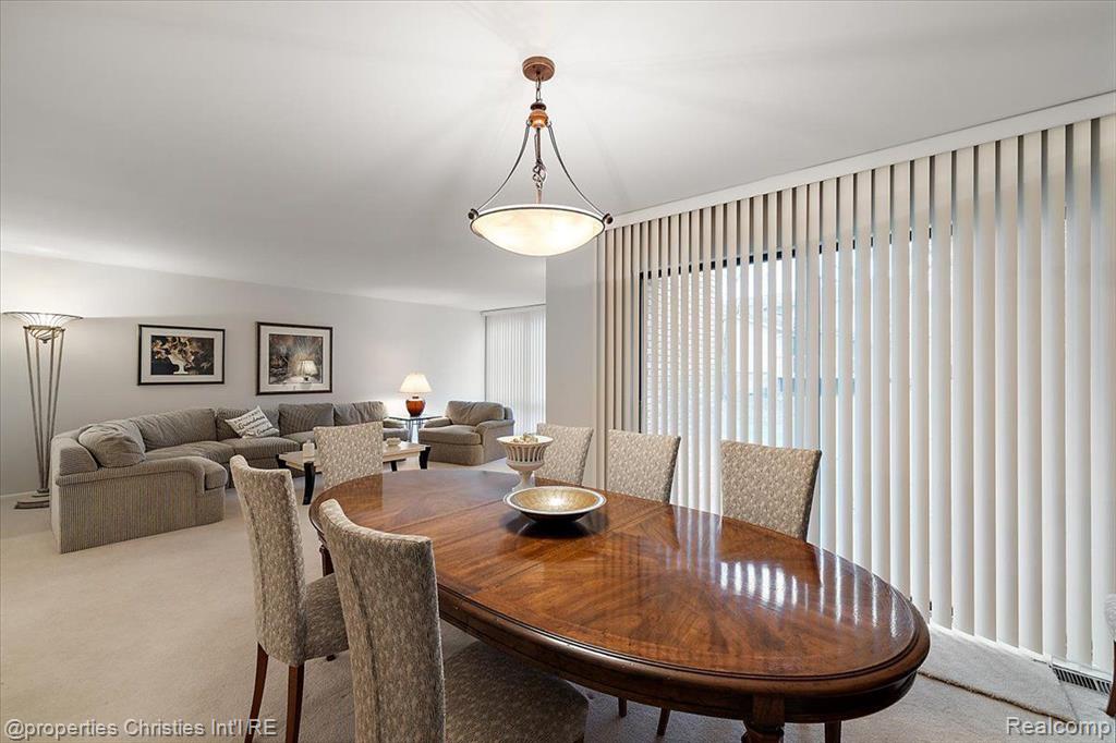 7036 Bridge Way, West Bloomfield, MI — Photo 12