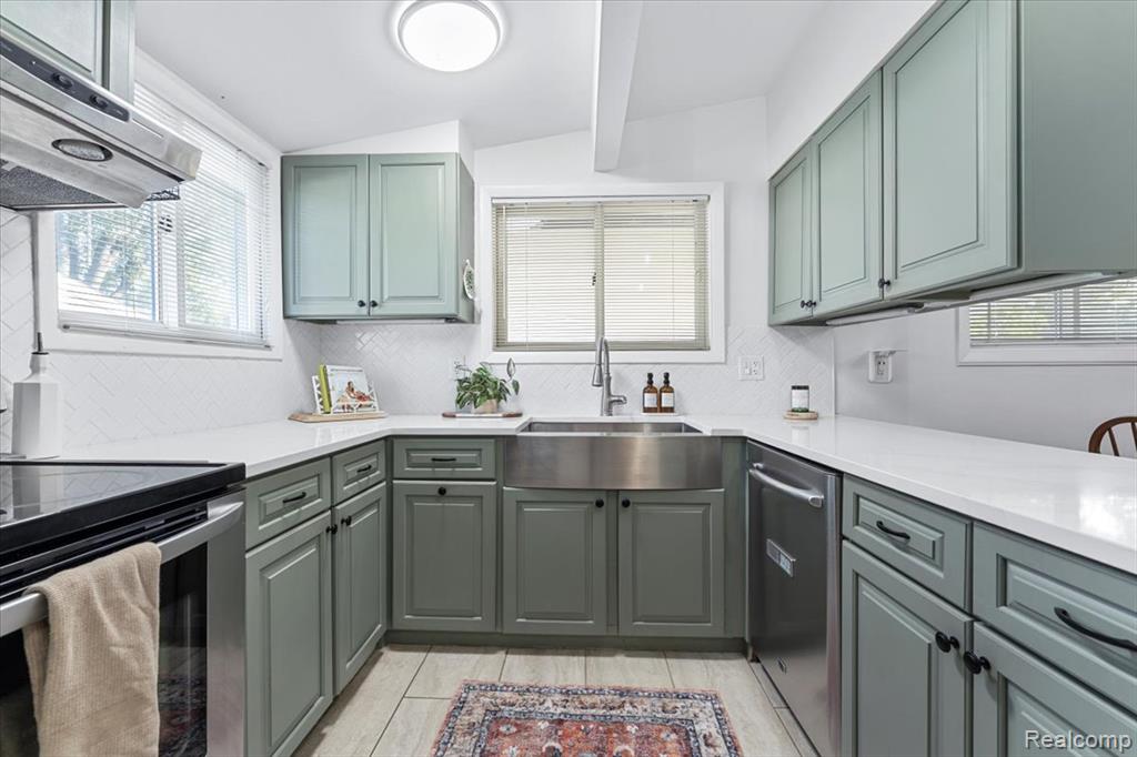 500 Provincetown Lane, Plymouth, MI 48170 — Photo 9