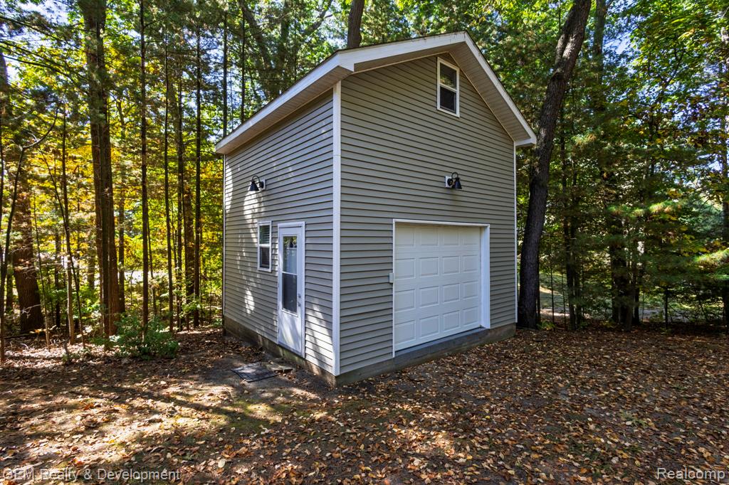 925 Sarah Road, Pinckney, MI 48169 — Photo 42
