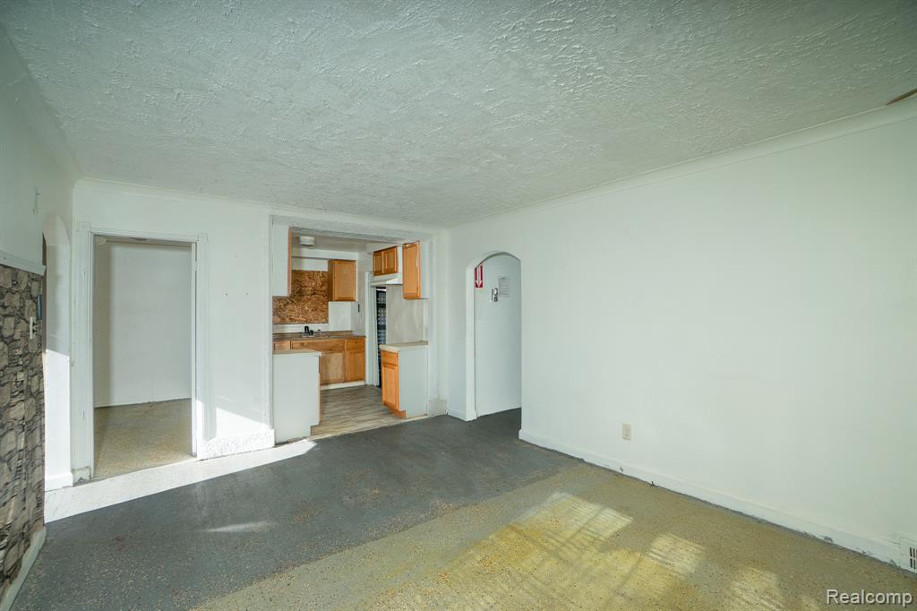 10785 E Outer Drive - Photo 5