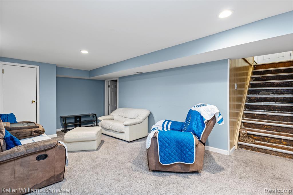 591 Clara Avenue, Pontiac, MI 48340 — Photo 30