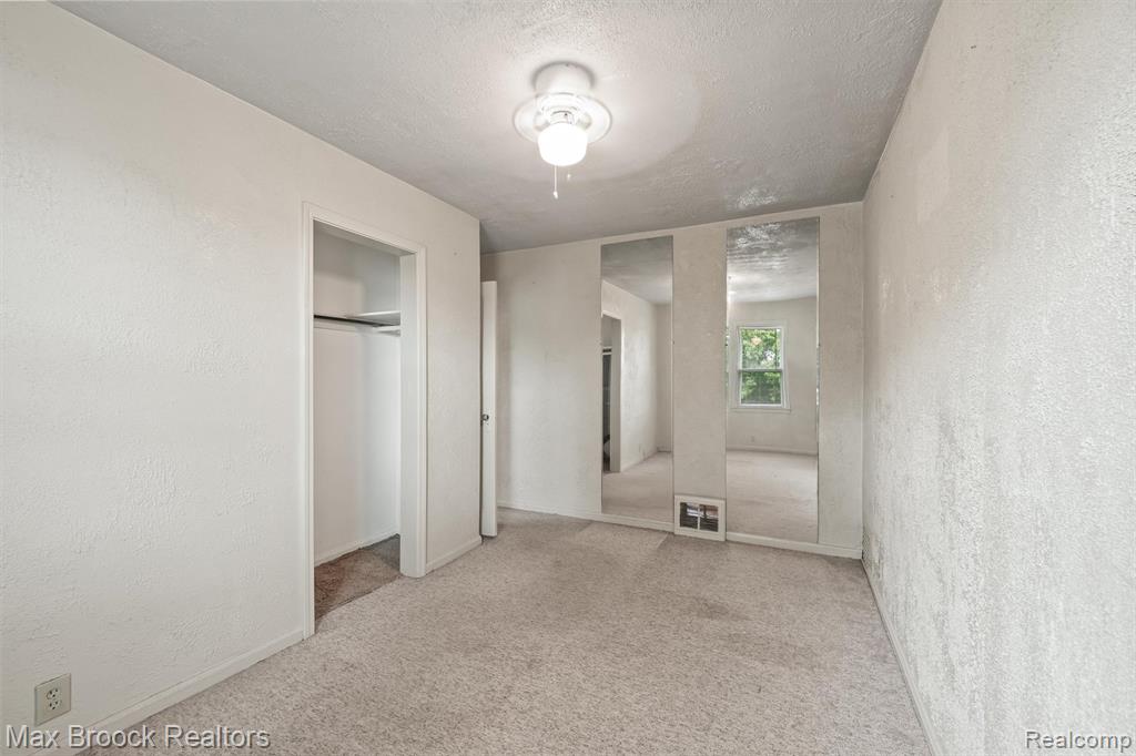 67 W Columbia Avenue, Pontiac, MI 48340 — Photo 14