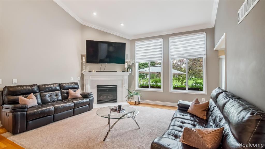 40220 LONG HORN Drive, Sterling Heights, MI 48313 — Photo 5