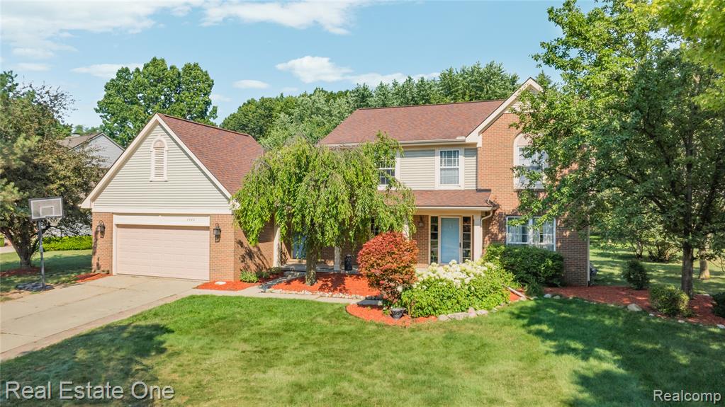7570 Greenway Lane, West Bloomfield, MI 48324 — Photo 2
