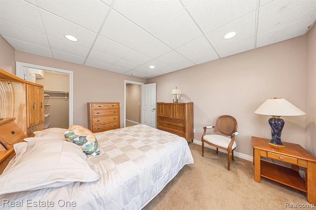 565 ANDOVER Court, Rochester Hills, MI 48306 — Photo 31