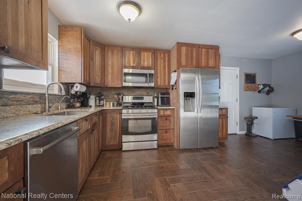 10040 Old Farm Trail, Davisburg, MI 48350 — Photo 9