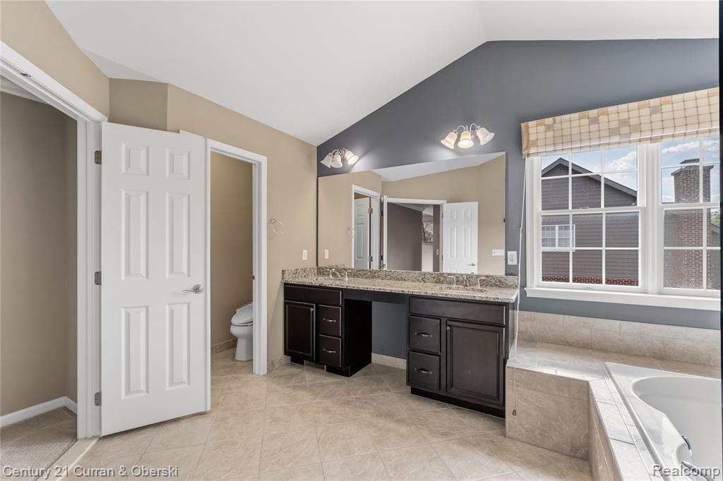 50738 Calvert Isle Drive, Novi, MI — Photo 34