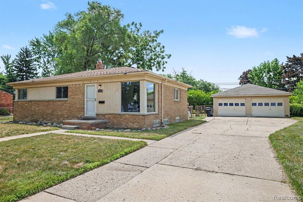 22282 E Schafer Street, Clinton Twp, MI 48035