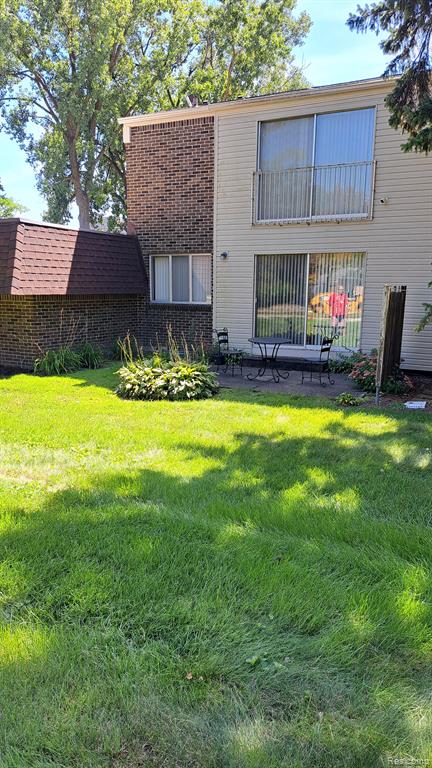 1 W WILLIAMSBURG TOWNE Street E, Southfield, MI 48075 — Photo 4