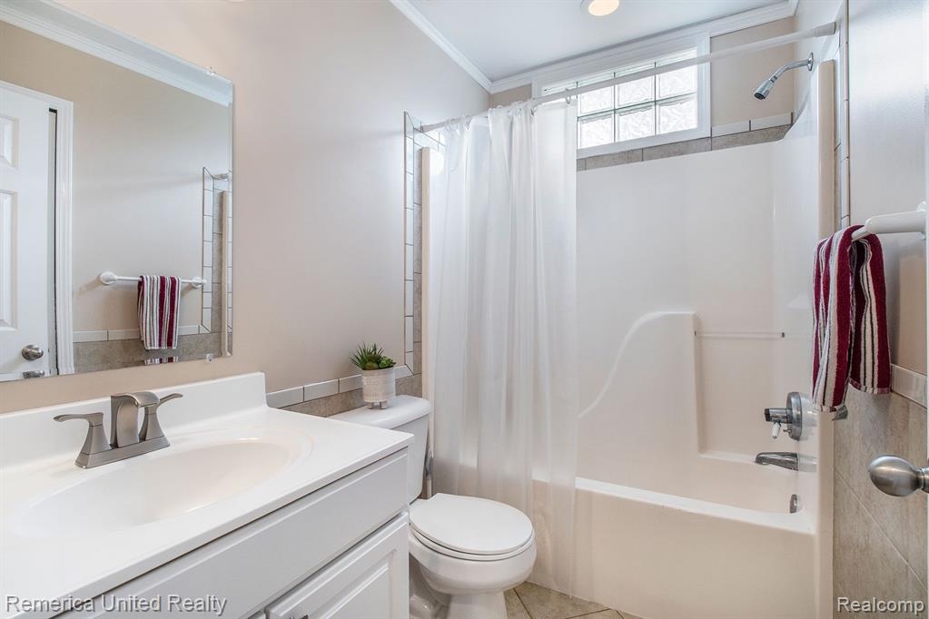 6740 HERBST Road, Brighton, MI 48114 — Photo 25