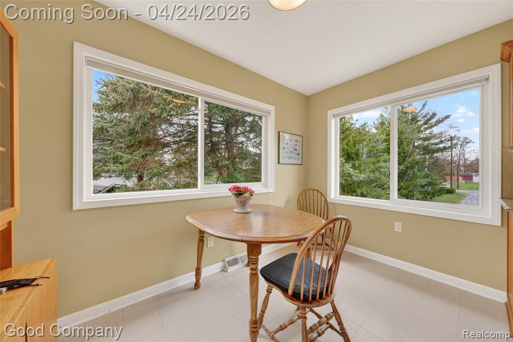 3463 Coseyburn Road, Waterford, MI 48329 — Photo 20