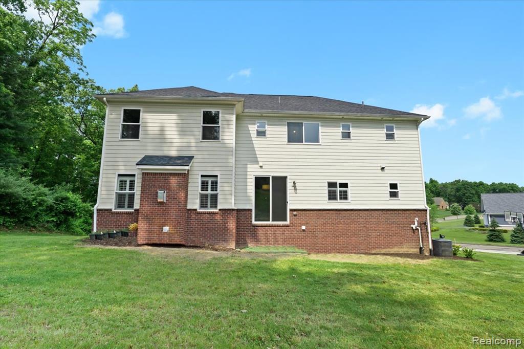 5641 Ciderberry Drive, Brighton, MI 48116 — Photo 45