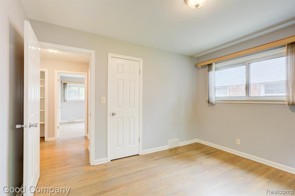4708 Woodland Avenue, Royal Oak, MI 48073 — Photo 23