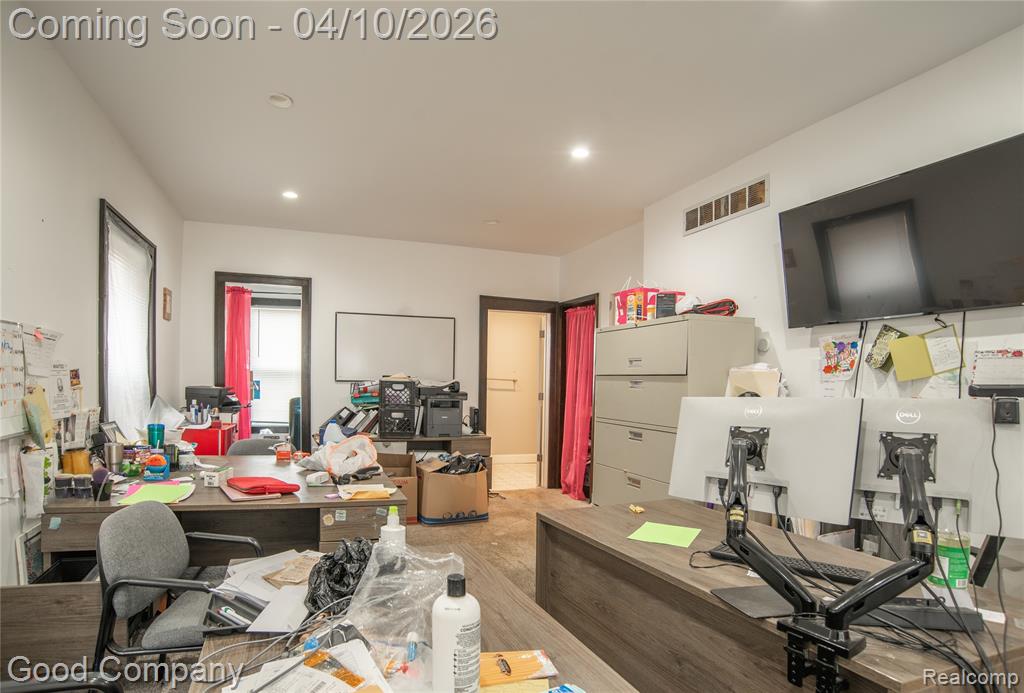 30 Lawrence Street, Detroit, MI 48202 — Photo 10