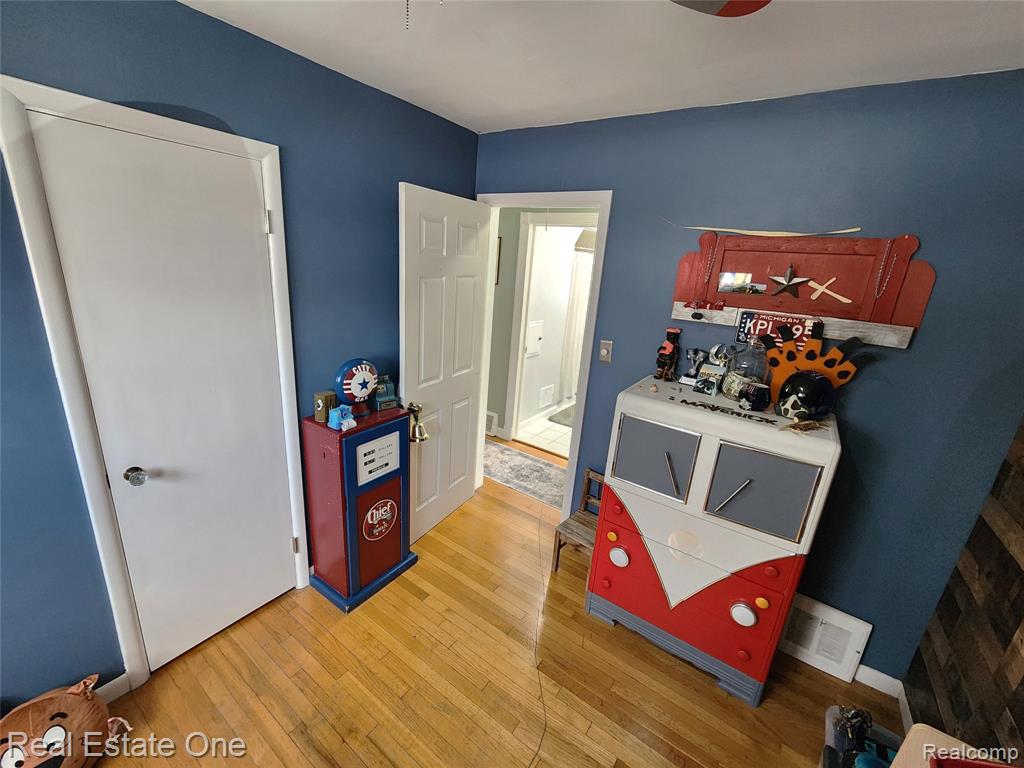 759 Chippewa Street, Mount Clemens, MI 48043 — Photo 13