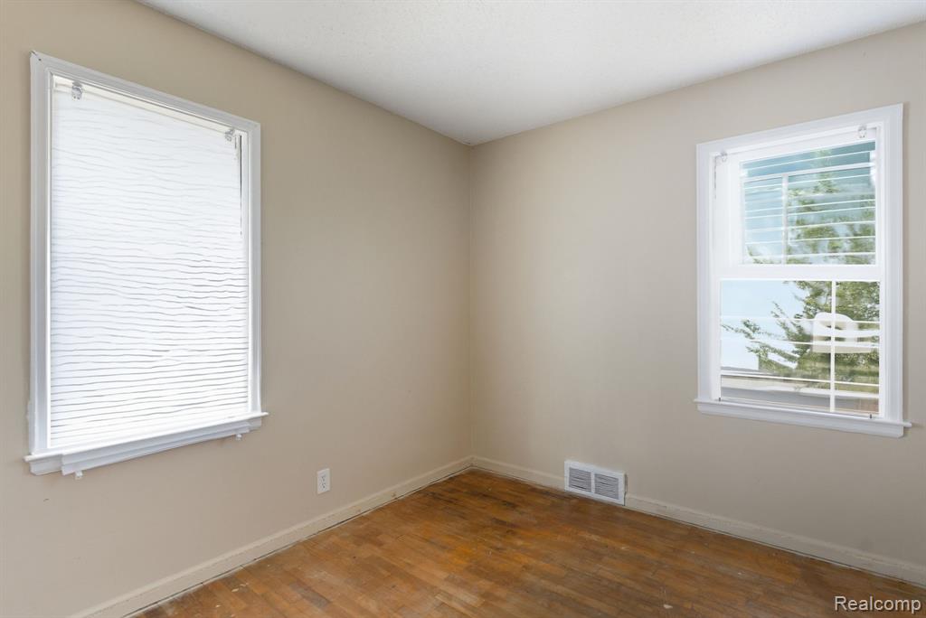 1271 Donaldson Boulevard, Flint, MI 48504 — Photo 11