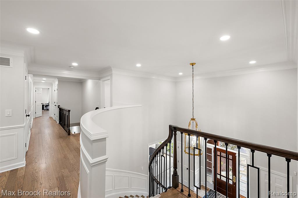 945 Wellsley Court, Bloomfield Hills, MI 48304 — Photo 19