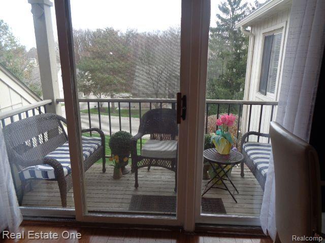 29441 LAUREL Drive, Farmington Hills, MI 48331 — Photo 51
