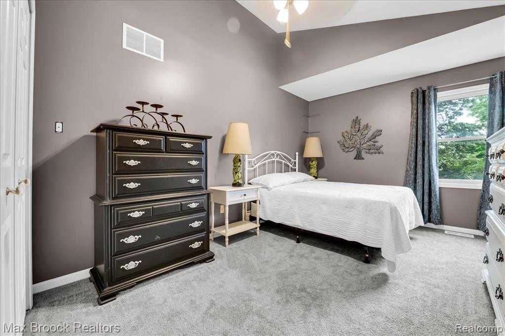 8230 Vandell Street, Commerce Twp, MI 48382 — Photo 29