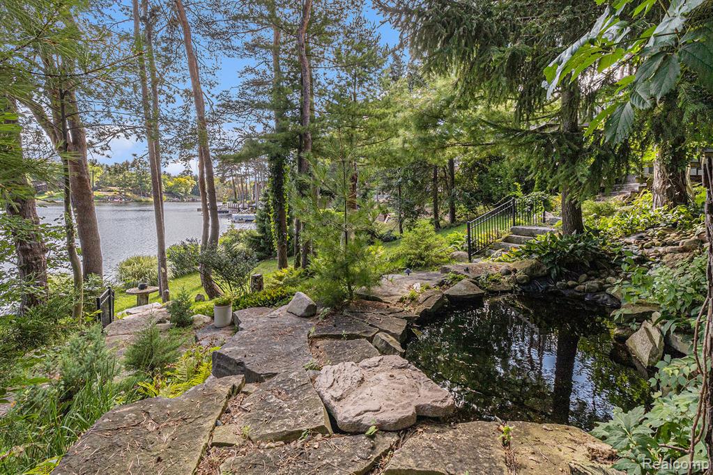 979 Abseguami Trail, Lake Orion, MI 48362 — Photo 37