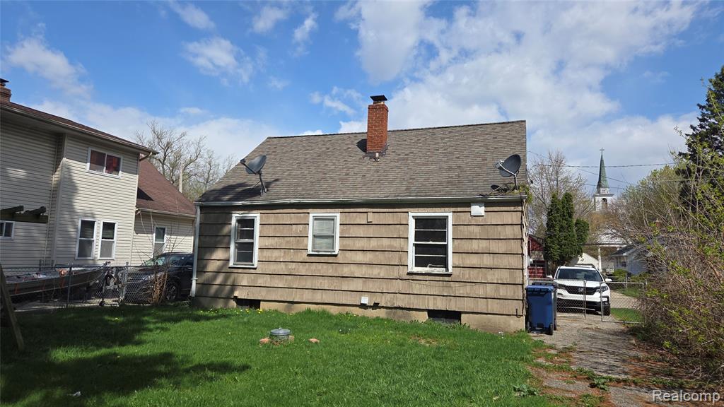 733 Vermilya Avenue, Flint, MI 48507 — Photo 4