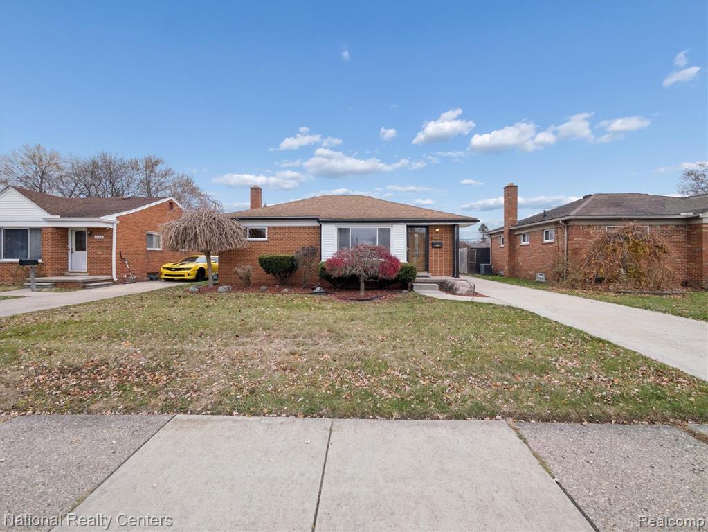 6554 Cardwell Street, Garden City, MI — Photo 2