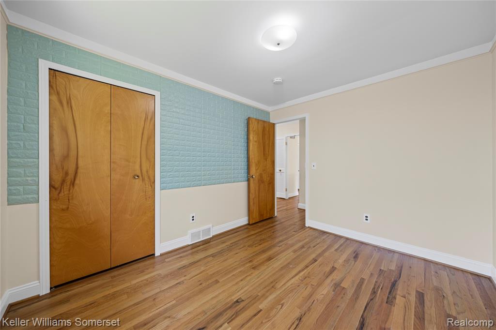5292 ABINGTON Drive, Troy, MI 48085 — Photo 21