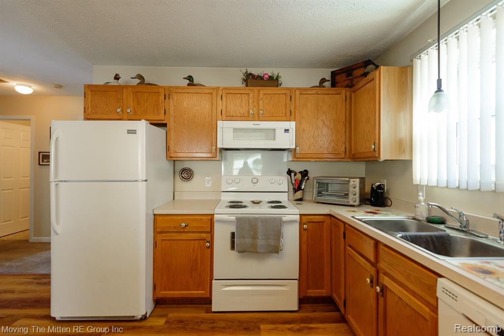 446 Stonehaven Court, 14, Milan, MI 48160 — Photo 8
