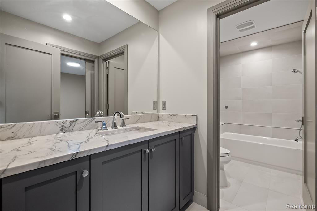 3824 Poppleton Court, Troy, MI 48084 — Photo 31