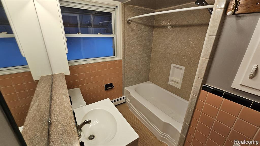629 N VERMONT Avenue, Royal Oak, MI 48067 — Photo 18