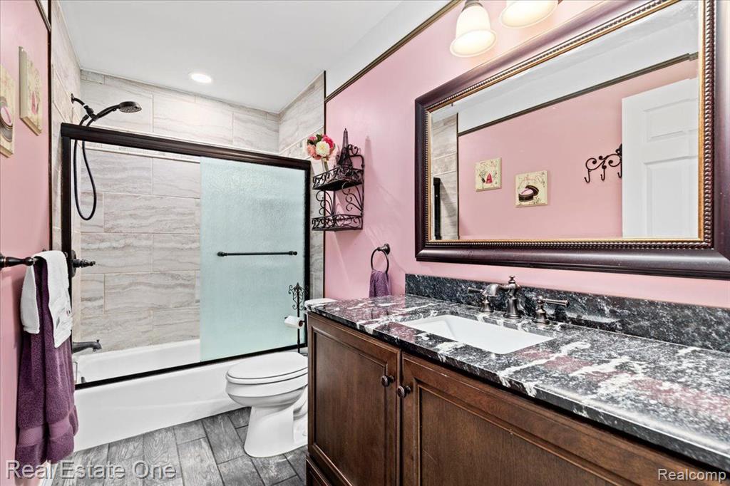 805 WOODLEIGH Way, Oxford, MI 48371 — Photo 41
