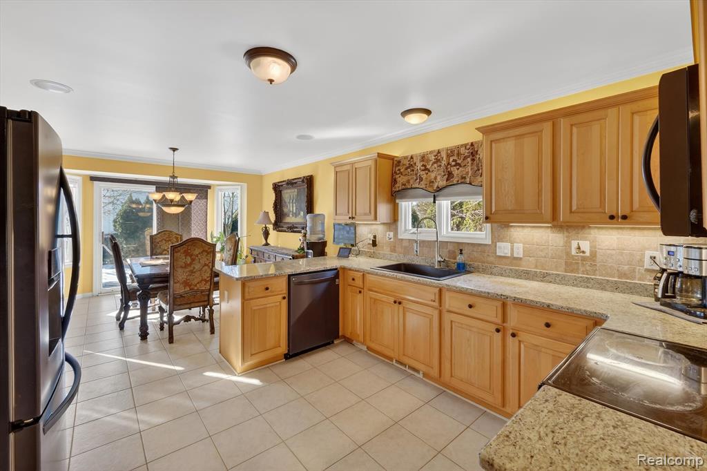 37822 Lilac Lane, Richmond, MI 48062 — Photo 11