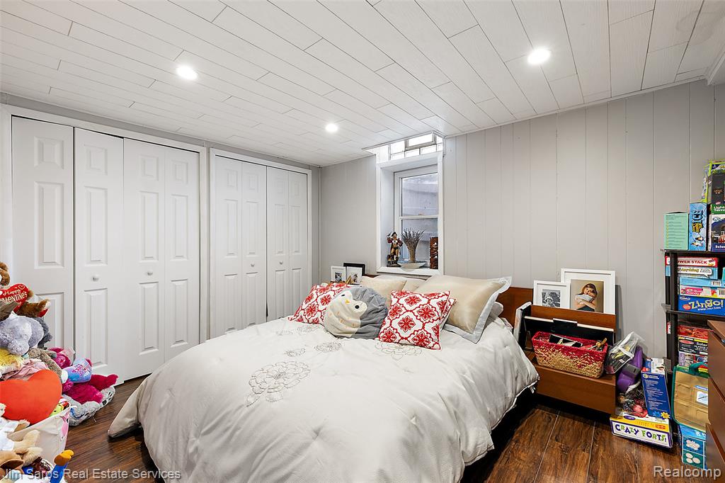 22416 Ardmore Park Drive, Saint Clair Shores, MI 48081 — Photo 32