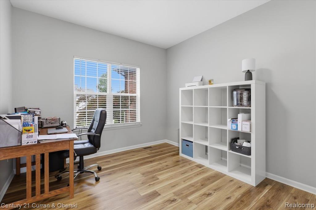 23537 Crescent Ridge Drive, New Boston, MI 48164 — Photo 11