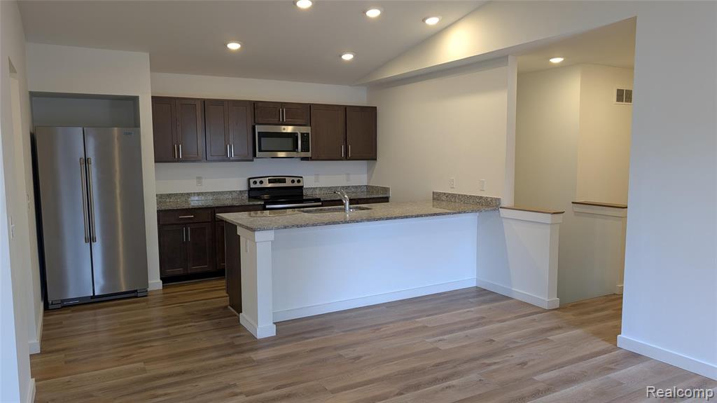 6112 Andersonville Road, Waterford, MI 48329 — Photo 4