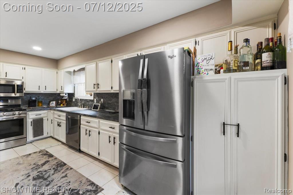 41741 Lore Court, Clinton Twp, MI 48038 — Photo 22