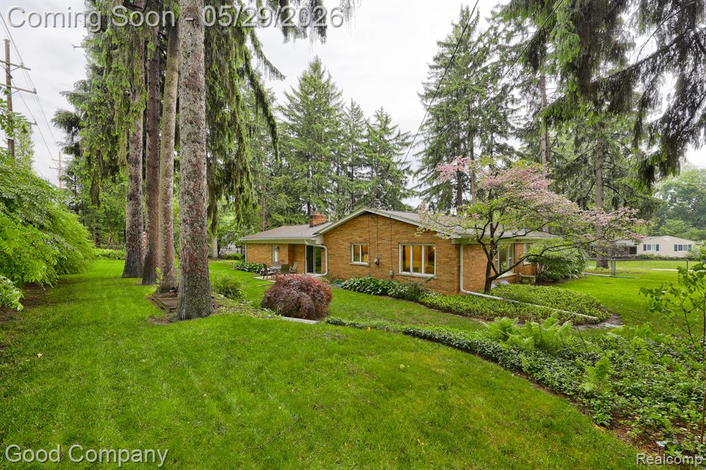 1371 Winchcombe Drive, Bloomfield Hills, MI 48304 — Photo 36
