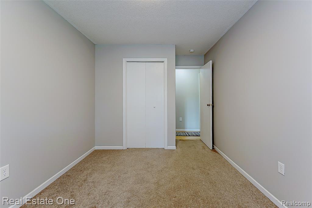 8402 Scotia, Pinckney, MI 48169 — Photo 34