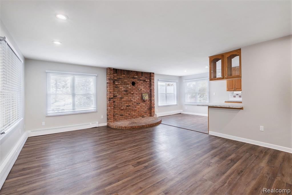8327 Wiggins, Howell, MI 48855 — Photo 5