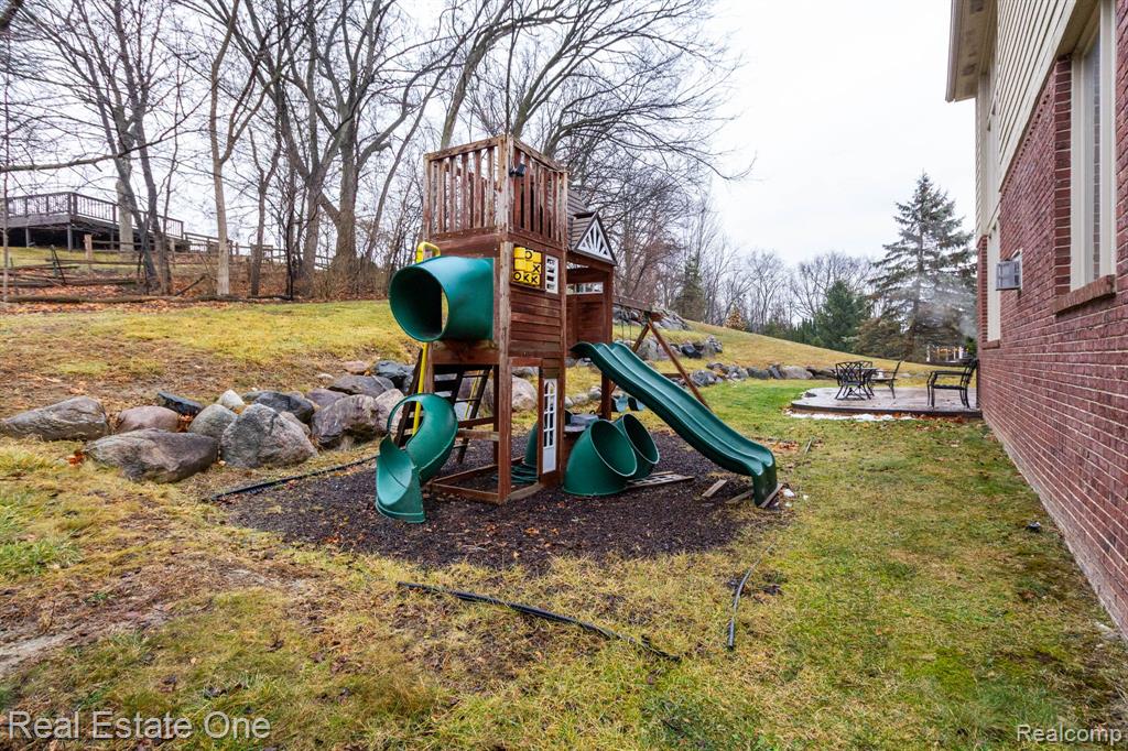 6536 Chatham Circle, Rochester Hills, MI 48306 — Photo 61