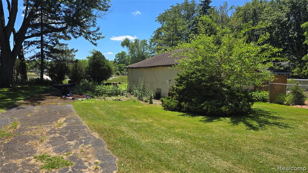 7993 CHURCH Road, Grosse Ile, MI 48138 — Photo 26