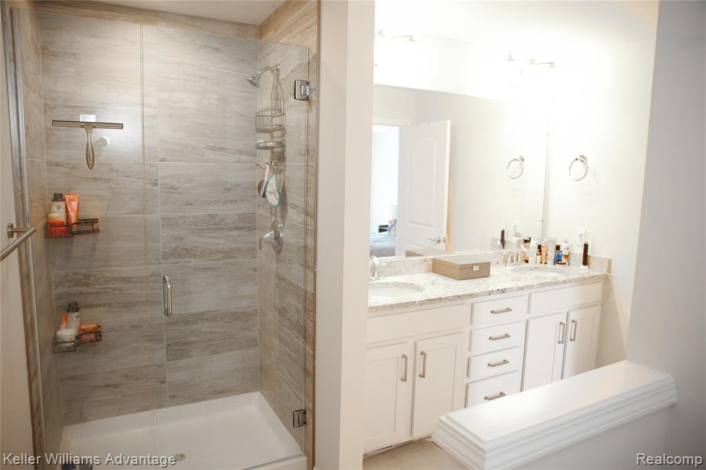 47660 Alden Terrace S, Northville, MI — Photo 12