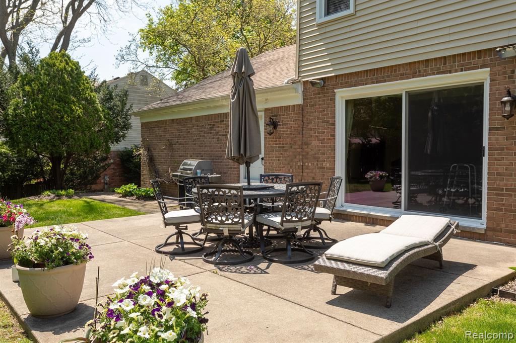5389 Vincennes Drive, Bloomfield Hills, MI 48302 — Photo 19
