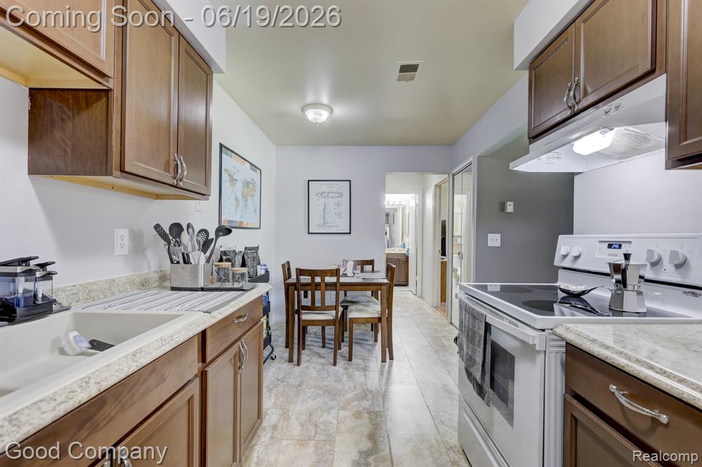 43244 Mound Road, 2, Sterling Heights, MI 48314 — Photo 9