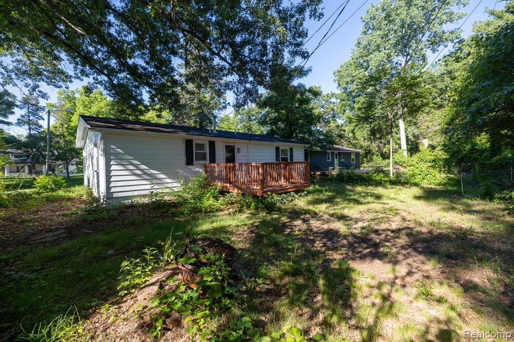 9650 Cooley Lake Road, White Lake, MI — Photo 24