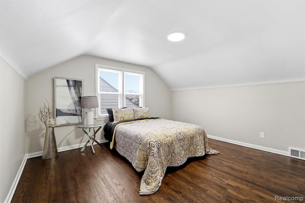 29191 Barton Street, Garden City, MI — Photo 10