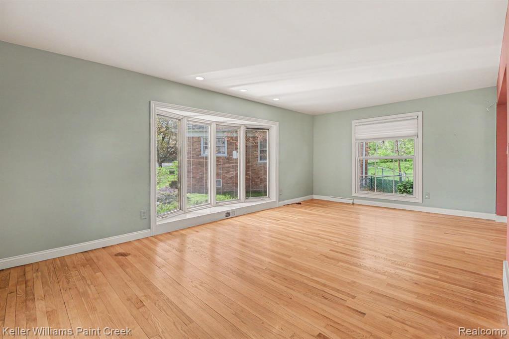 914 Croydon Road, Rochester Hills, MI 48309 — Photo 2
