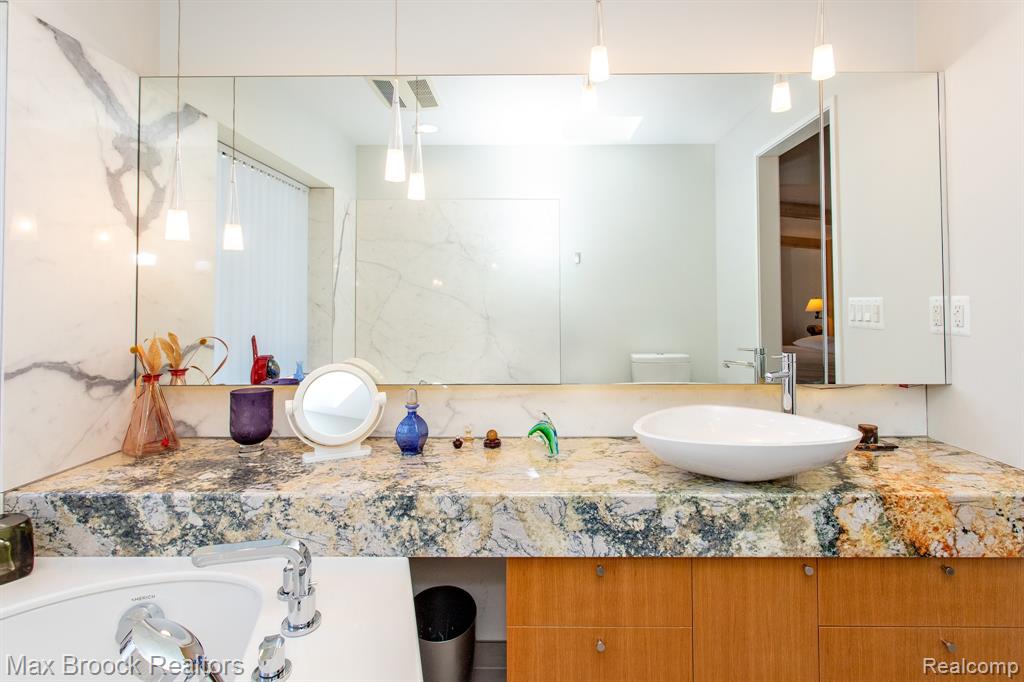 30875 Franklin Road, Franklin, MI 48025 — Photo 59
